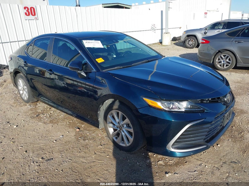 2021 Toyota Camry Le