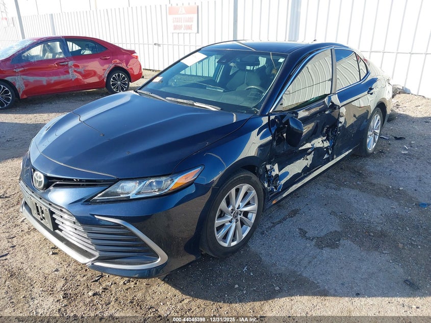 2021 Toyota Camry Le