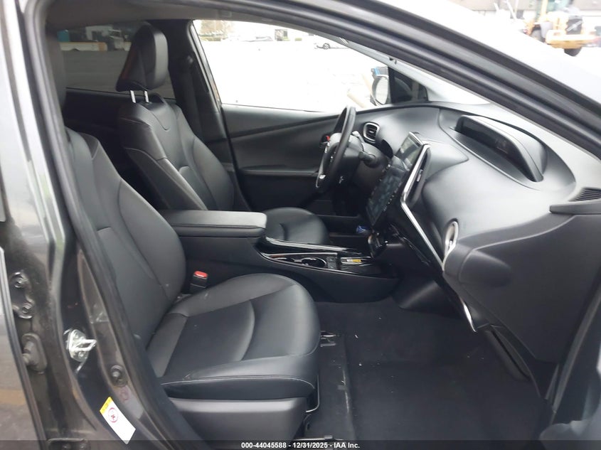 VIN JTDKAMFP6N3223876 2022 TOYOTA PRIUS PRIME XLE