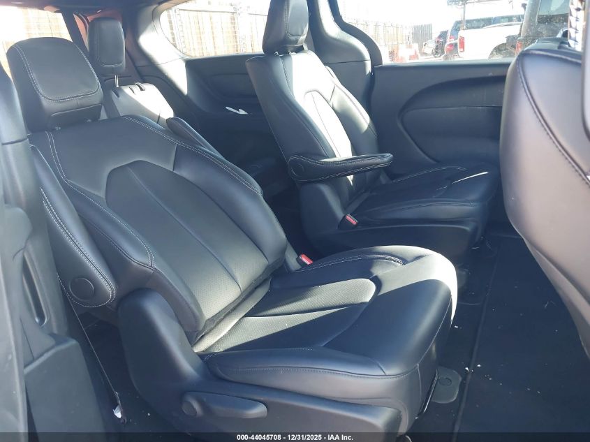 2025 Chrysler Pacifica - 2C4RC1S79SR588827