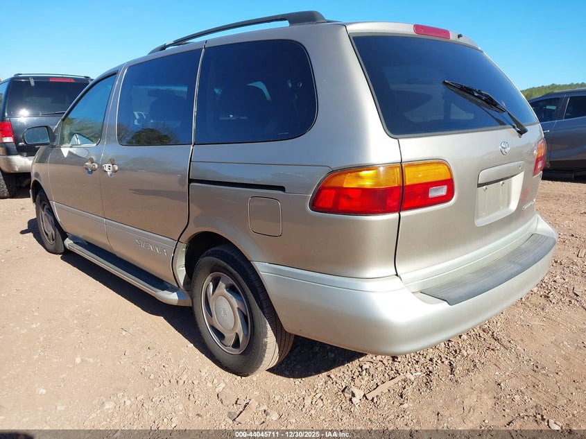 2000 Toyota Sienna Xle