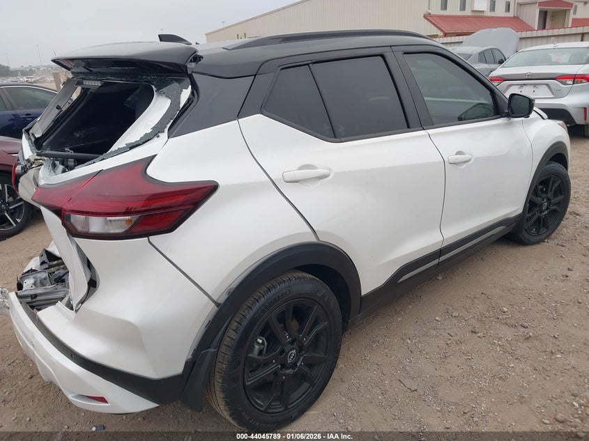 2022 Nissan Kicks Sr Xtronic Cvt