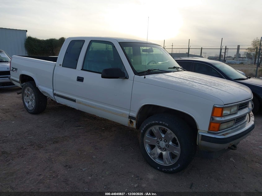 1GCEK19MXXR115819 1999 Chevrolet K1500 Ls auction photo 1