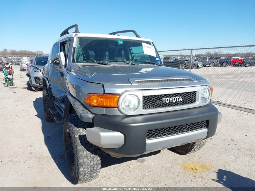 JTEBU4BF9AK095309 2010 Toyota Fj Cruiser auction photo 1