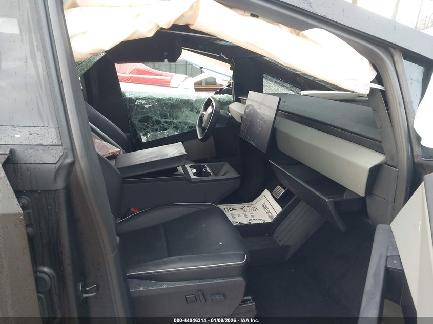 2025 TESLA CYBERTRUCK auction photo 5