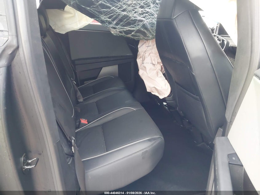 2025 TESLA CYBERTRUCK auction photo 8