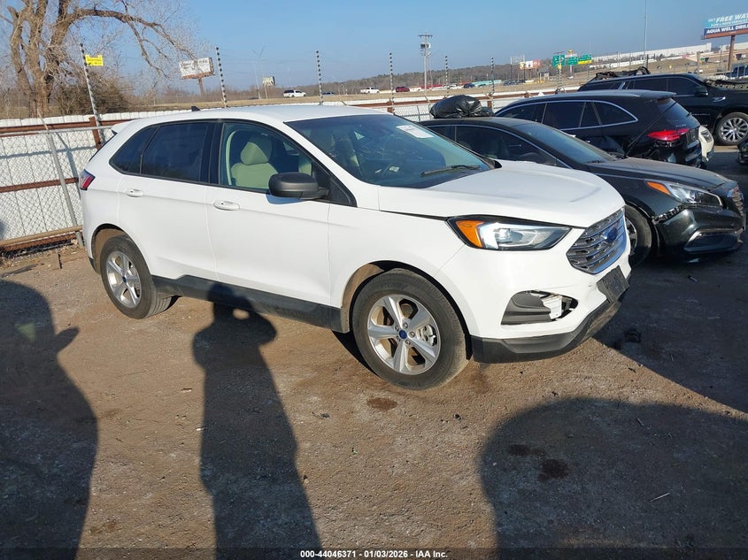 2020 Ford Edge Se