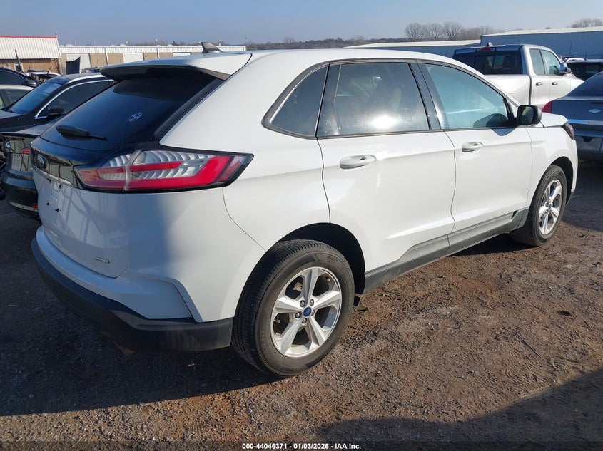 2020 Ford Edge Se