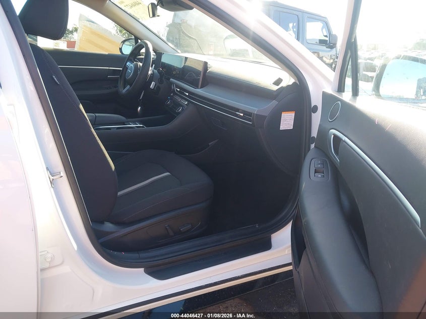 2025 Hyundai Sonata Hybrid Sel