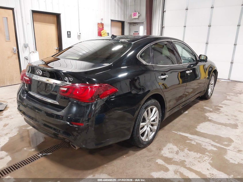 2017 Infiniti Q70 3.7X