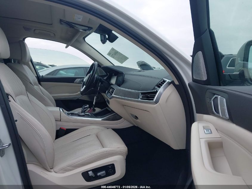 2020 BMW X7 - 5UXCW2C08L9B73950