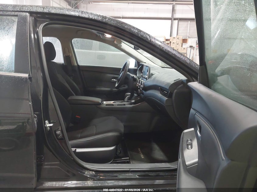 2025 NISSAN SENTRA 2.0L I-4 DI, DOHC, V(VIN: 3N1AB8CV5SY250656