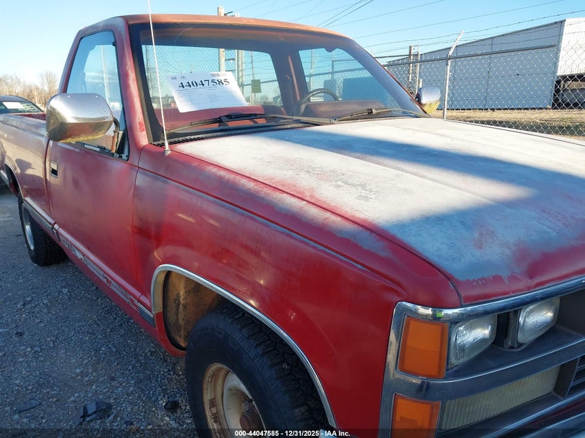 1GCDC14K8KE261313 1989 Chevrolet Gmt-400 C1500 auction photo 1