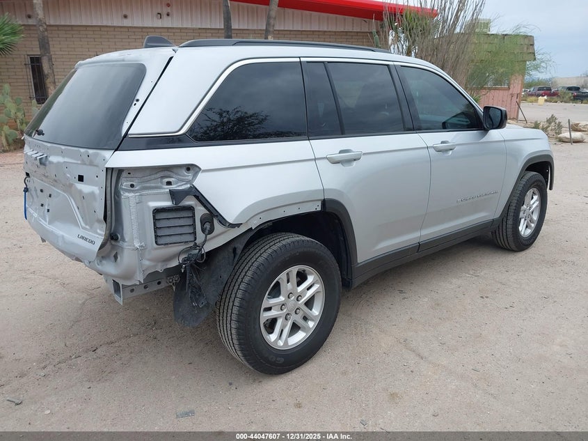 2025 Jeep Grand Cherokee Laredo 4X2