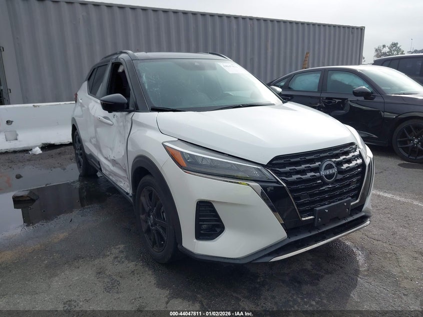 3N1CP5DV9PL575984 2023 Nissan Kicks Sr Xtronic Cvt auction photo 1