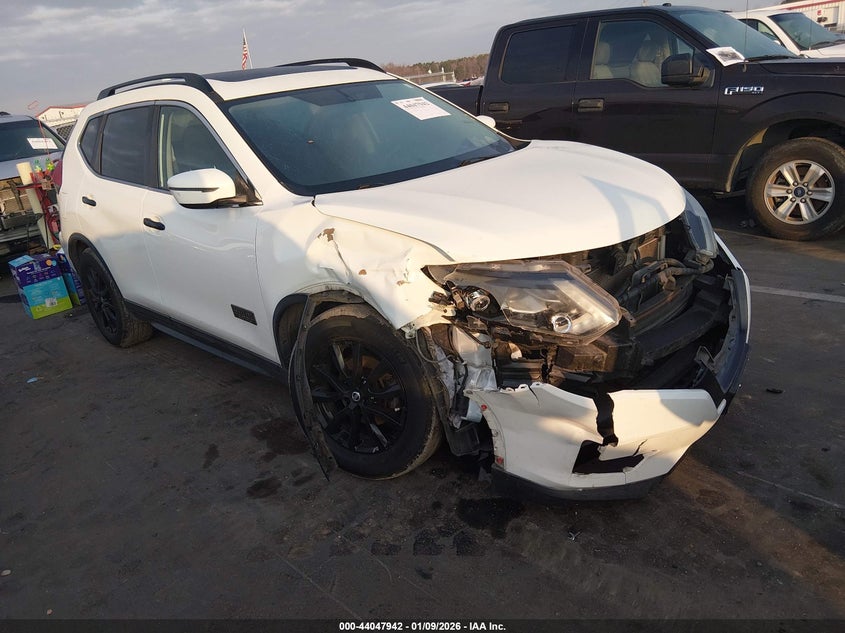 2017 Nissan Rogue Sv