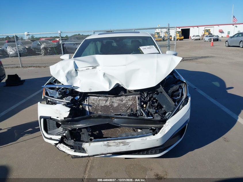VIN 1VWMA7A38MC005481 2021 VOLKSWAGEN PASSAT 2.0T R-LINE
