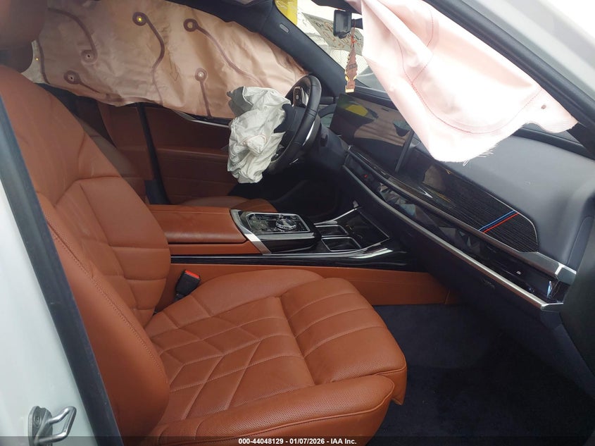 2024 BMW 750E xDrive