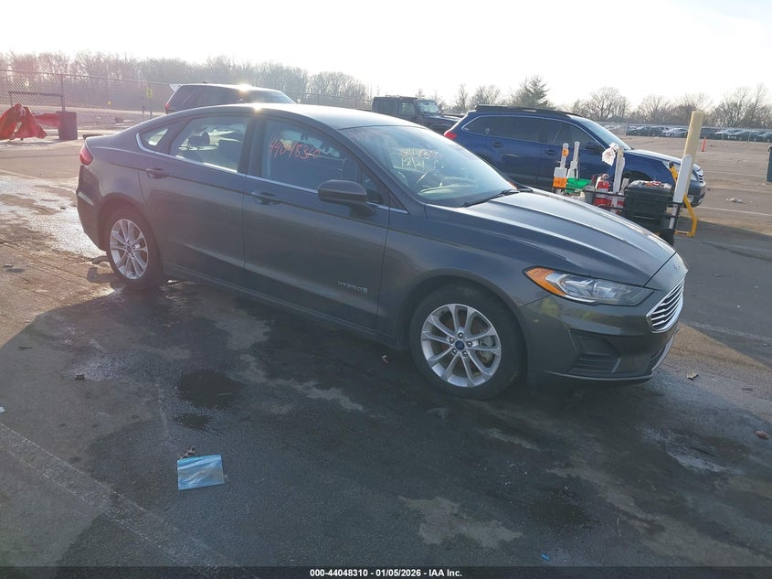 3FA6P0LU1KR140944 2019 Ford Fusion Hybrid Se auction photo 1