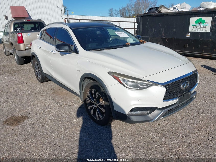 SJKCH5CR7HA032461 2017 Infiniti Qx30 Premium auction photo 1