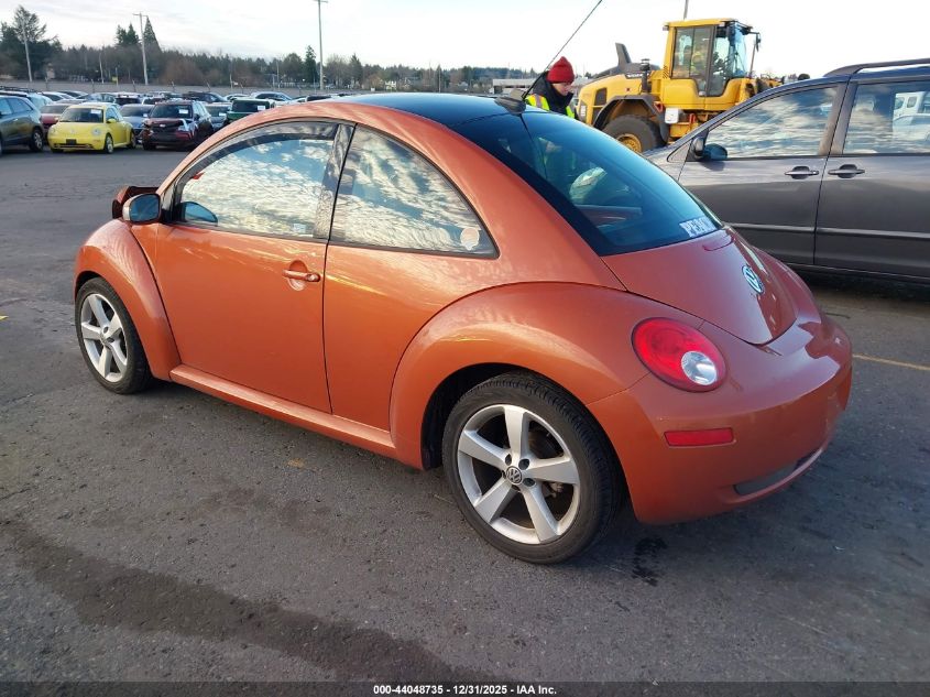 2010 Volkswagen New Beetle 2.5L Red Rock Edition