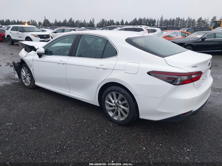2021 Toyota Camry Le