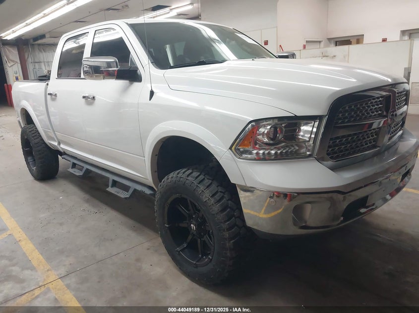 2017 Ram 1500 Laramie 4X4 6'4 Box
