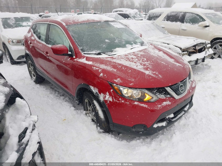 JN1BJ1CR3JW258987 2018 Nissan Rogue Sport S auction photo 1