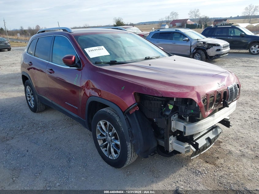 1C4PJMLB4KD330008 2019 Jeep Cherokee Latitude Plus 4X4 auction photo 1