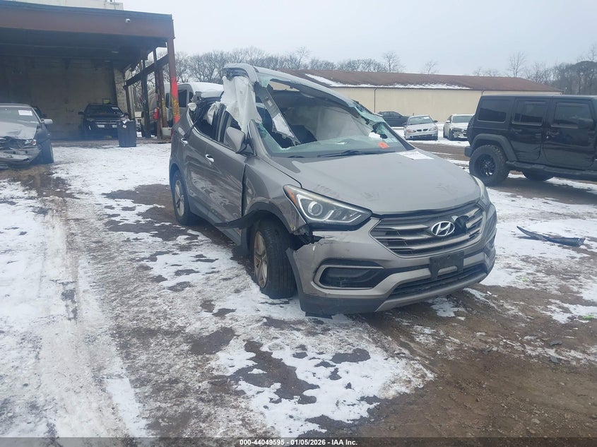 5NMZTDLB8HH028921 2017 Hyundai Santa Fe Sport 2.4L auction photo 1