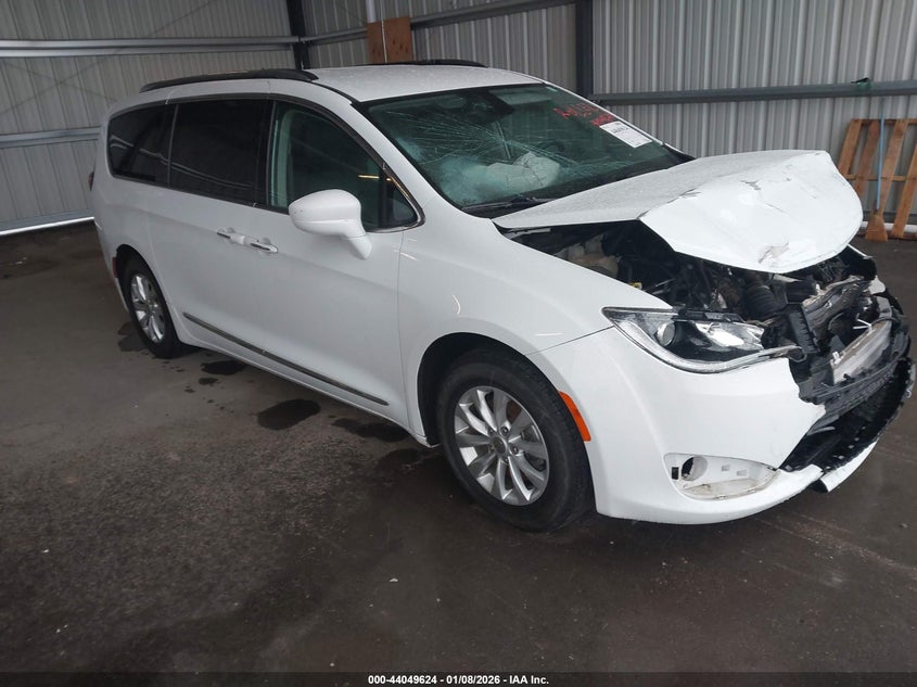 2C4RC1BG7JR287679 2018 Chrysler Pacifica Touring L auction photo 1