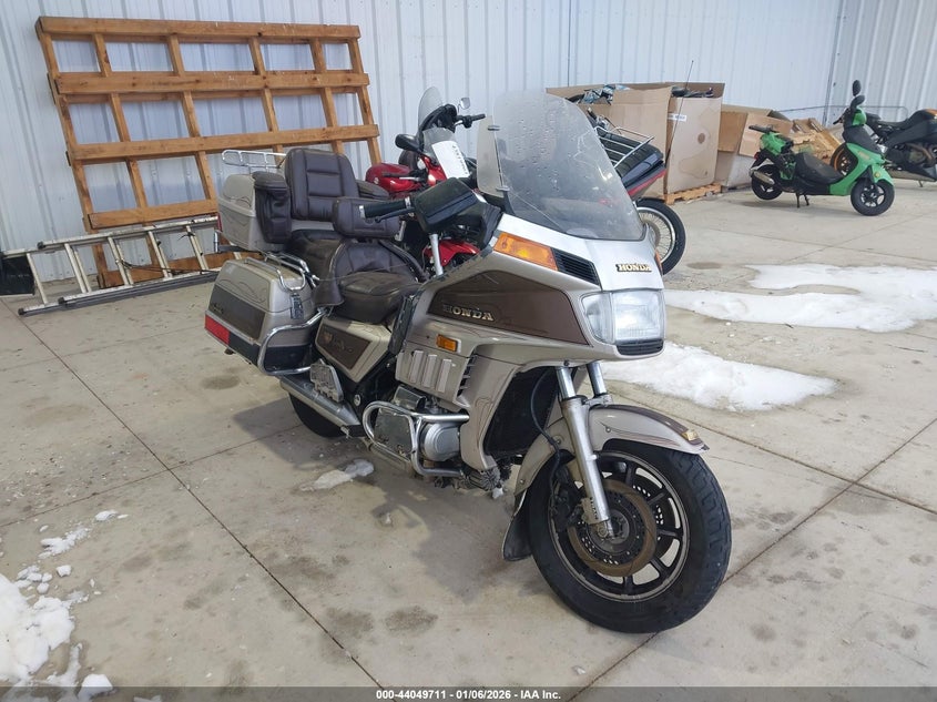 HONDA GL1200 1985. Lot# 44049711. VIN 1HFSC1422FA121560. Photo 1