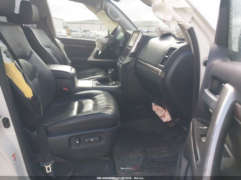 2017 Toyota Land Cruiser - JTMCY7AJ0H4058183