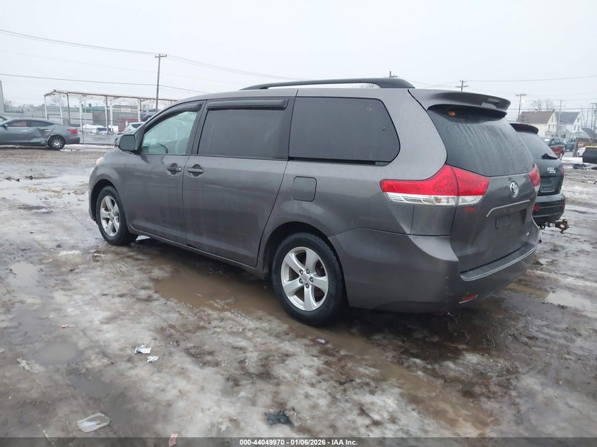 2011 Toyota Sienna Le V6