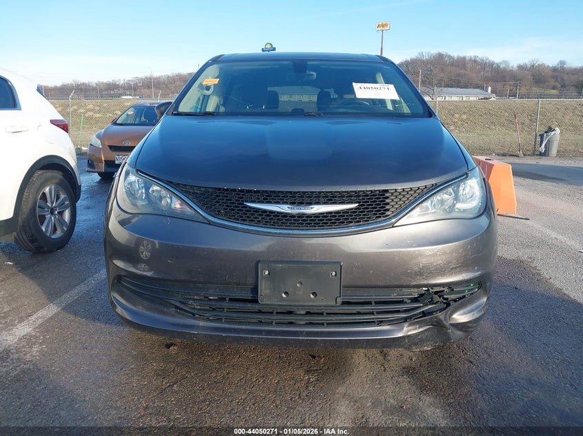 VIN 2C4RC1DG2HR517197 2017 CHRYSLER PACIFICA TOURING