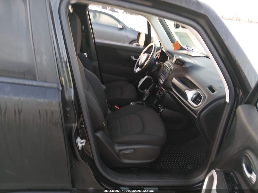 2021 Jeep Renegade Latitude Fwd