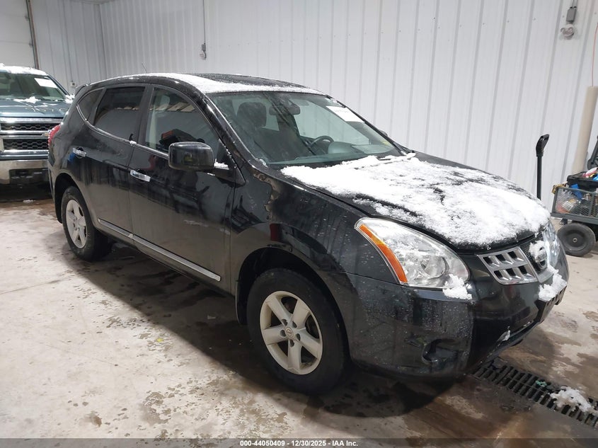 2013 NISSAN ROGUE S