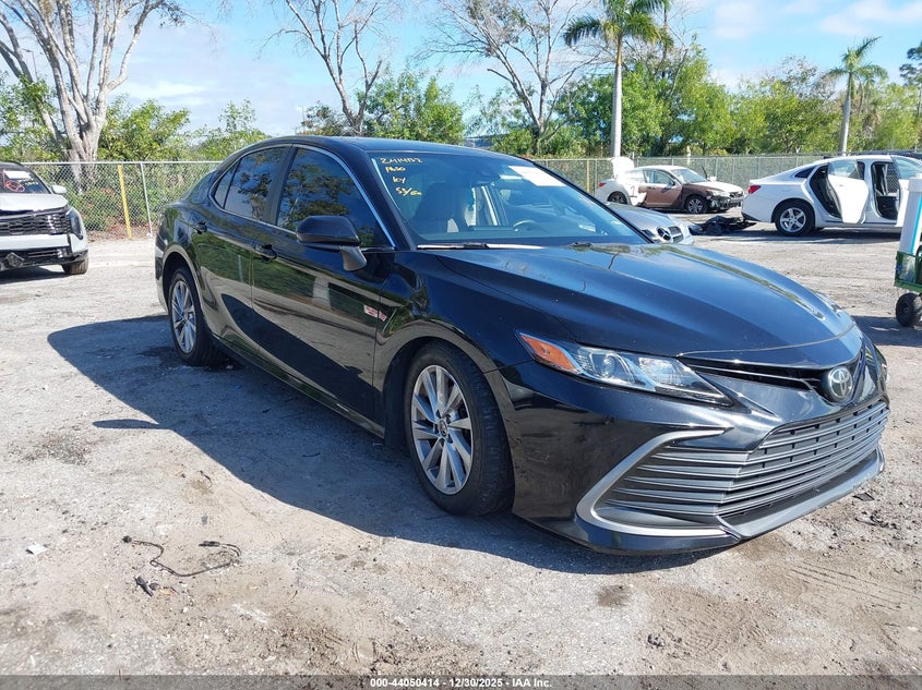 2022 Toyota Camry Le