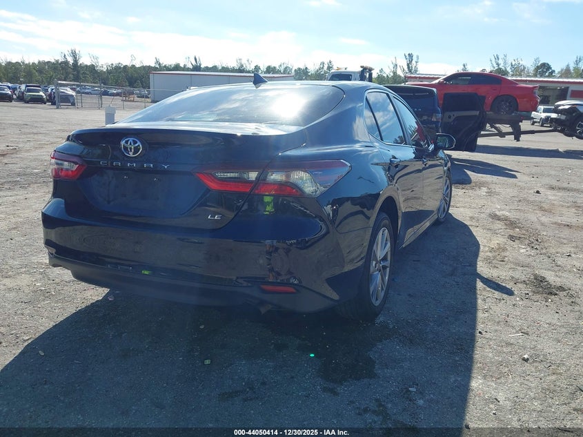 2022 Toyota Camry Le