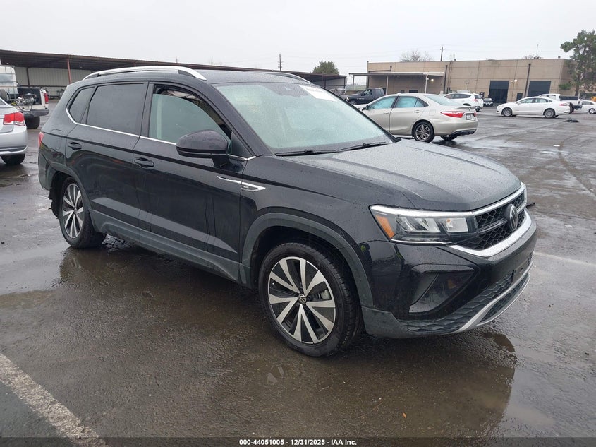 3VVLX7B25NM077405 2022 Volkswagen Taos 1.5T Se auction photo 1