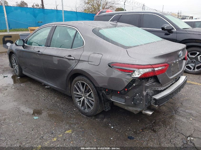 2024 Toyota Camry Hybrid Xle