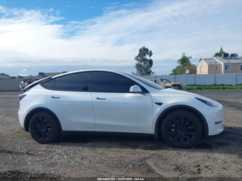 VIN 7SAYGAEE9PF887623 2023 TESLA MODEL Y AWD/LONG RANGE DUAL MOTOR ALL-WHEEL DRIVE