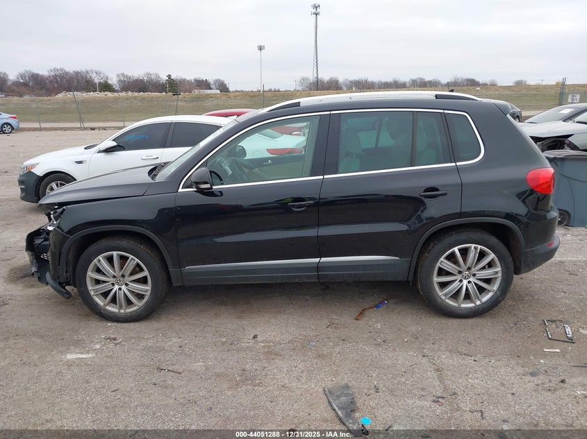 2015 Volkswagen Tiguan Se VIN: WVGBV7AX3FW556674 Lot: 44051288