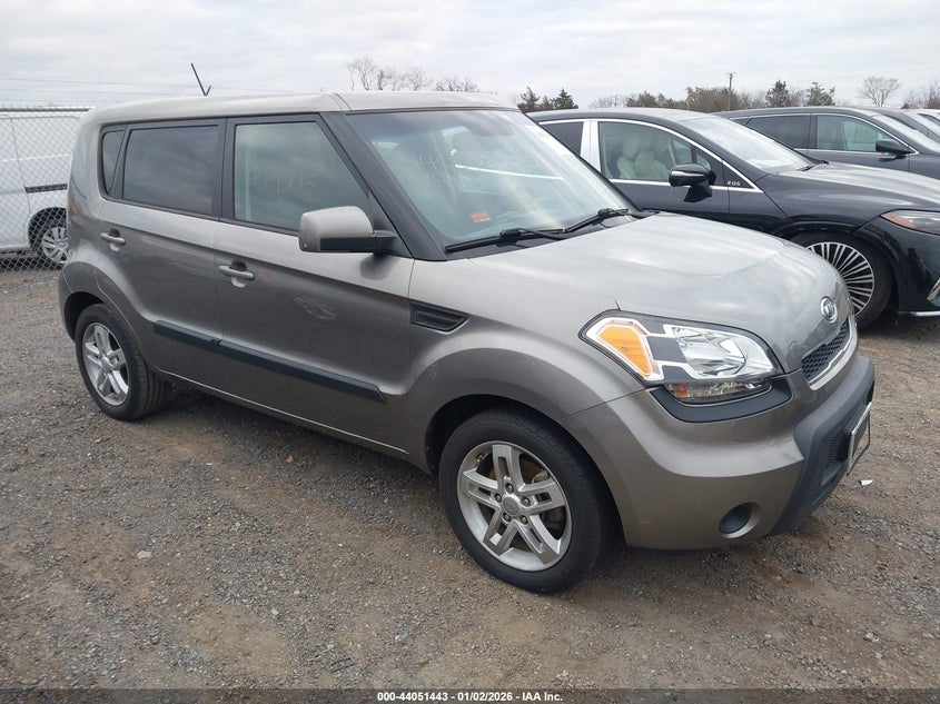 KNDJT2A20B7223222 2011 Kia Soul + auction photo 1