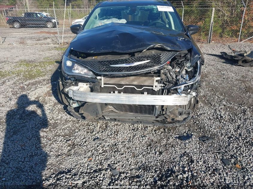 2020 Chrysler Pacifica Touring VIN: 2C4RC1FG9LR136839 Lot: 44051481