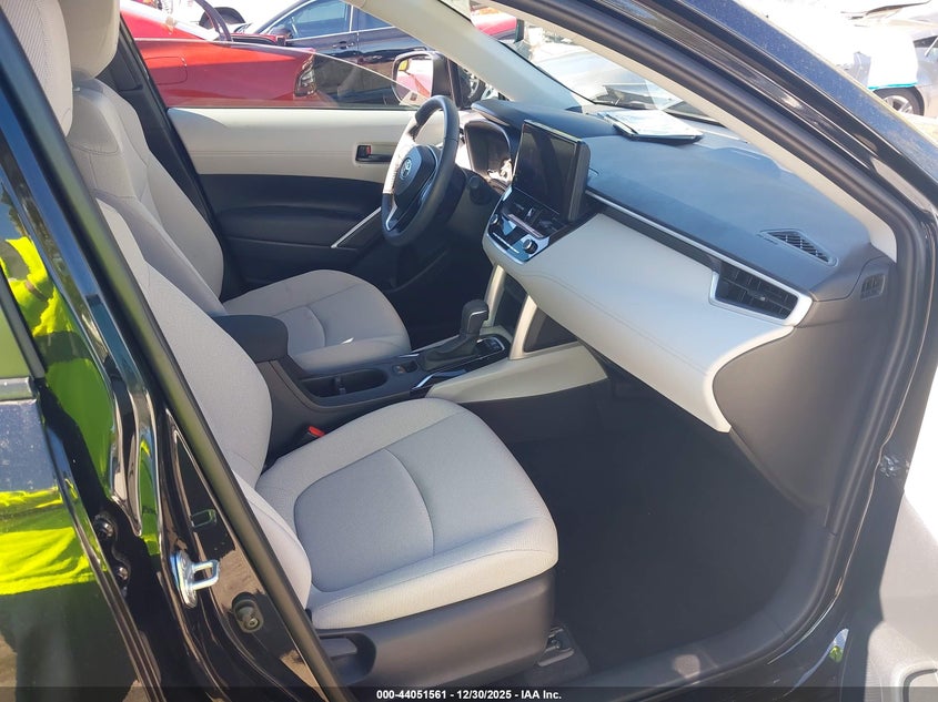 2025 Toyota Corolla Cross Le