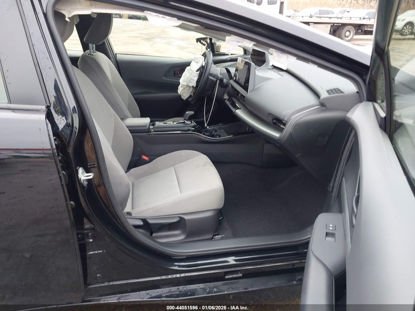 2025 Toyota Prius Le