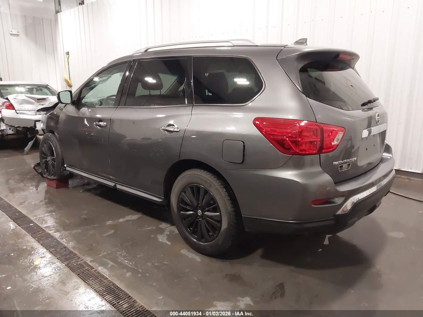 2019 Nissan Pathfinder Sv