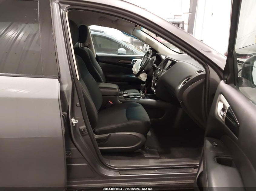 2019 Nissan Pathfinder Sv