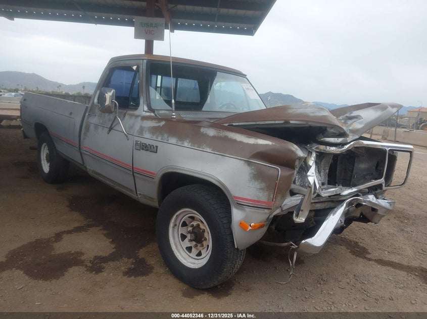 DODGE D-SERIES 1984. Lot# 44052346. VIN 1B7HD24T3ES336194. Photo 1